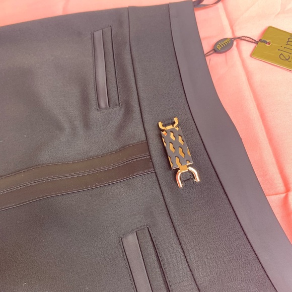 Classic black skirt - Picture 3 of 6